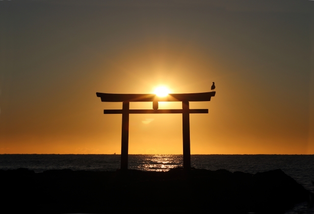 勤労感謝の日の由来は新嘗祭｜新穀をいただき、魂を更新する日本の祈り